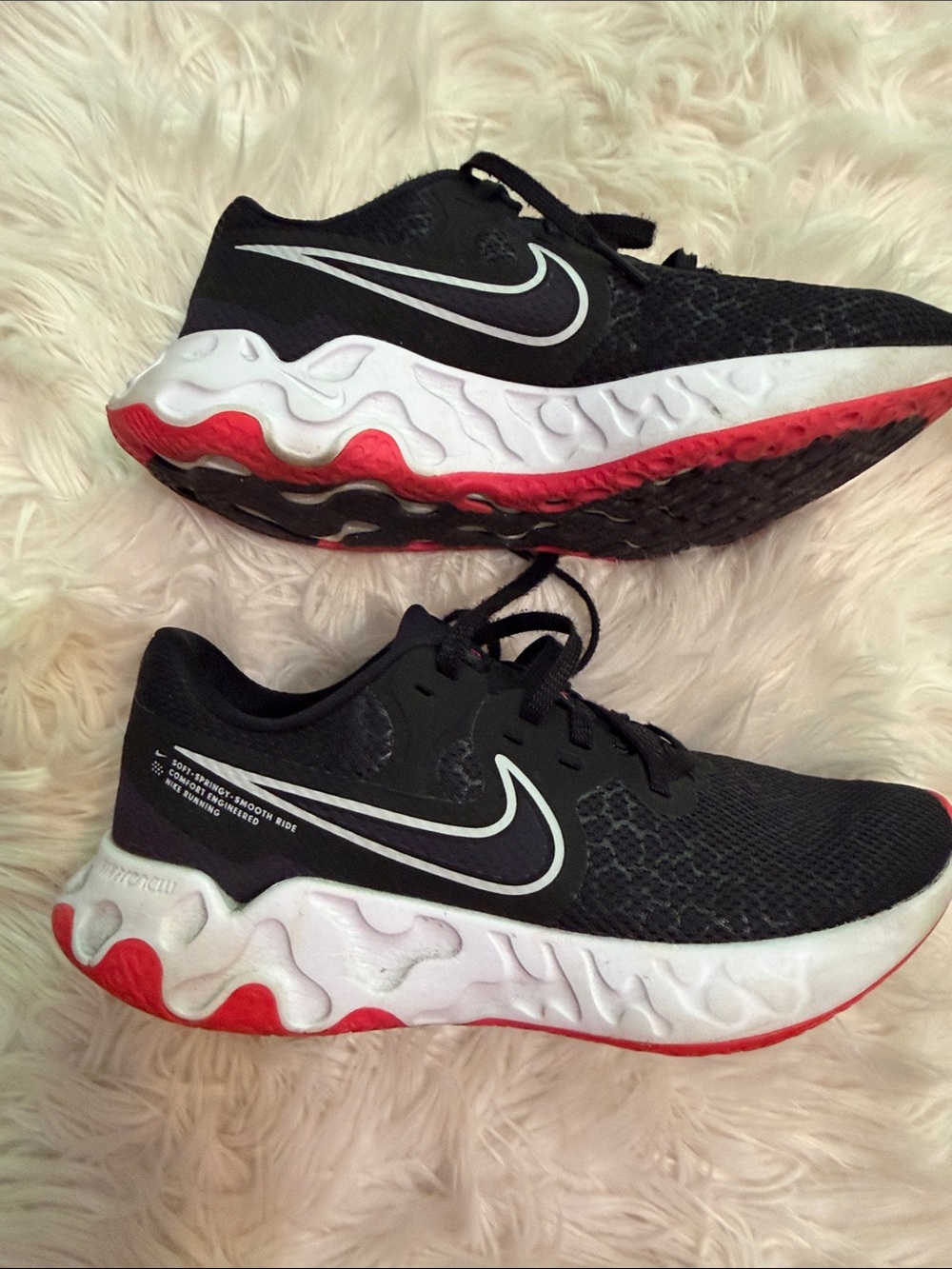 Nike Renew Women's Black Athletic Sneakers with White Midsole and Red Accents Sz